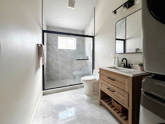 11 Willis Ct, Lynn, MA 01905