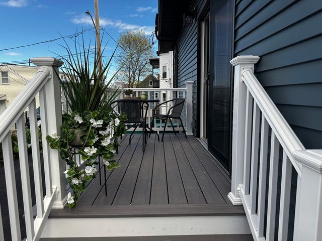 11 Willis Ct, Lynn, MA 01905