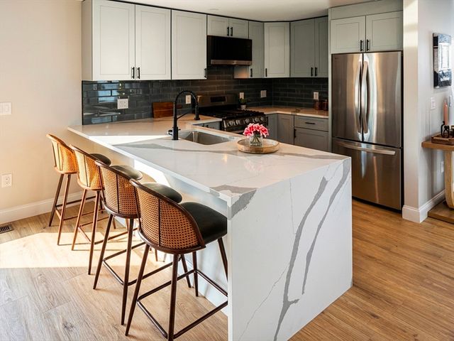 11 Willis Ct, Lynn, MA 01905