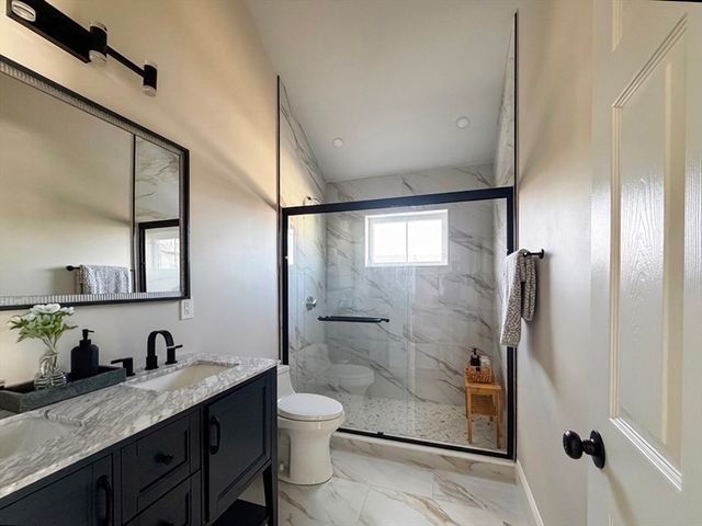 11 Willis Ct, Lynn, MA 01905