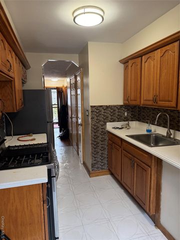 918 E 81st Street, Brooklyn, NY 11236