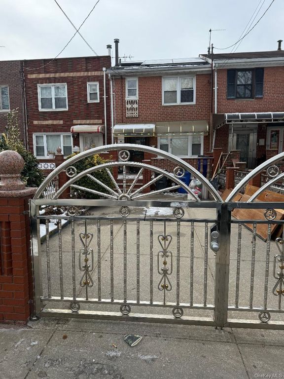 918 E 81st Street, Brooklyn, NY 11236