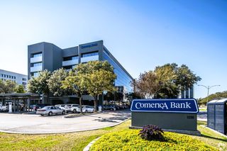 1250 W Mockingbird Lane 300, Dallas, TX 75247