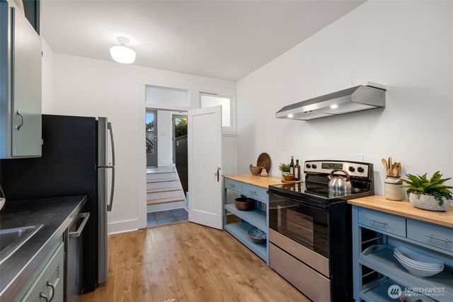 2540 1st Avenue W, Seattle, WA 98119