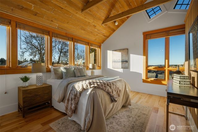 2540 1st Avenue W, Seattle, WA 98119