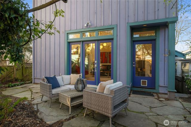 2540 1st Avenue W, Seattle, WA 98119