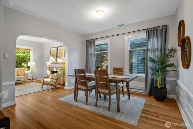 2540 1st Avenue W, Seattle, WA 98119