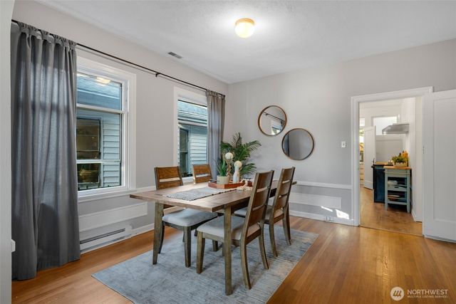 2540 1st Avenue W, Seattle, WA 98119