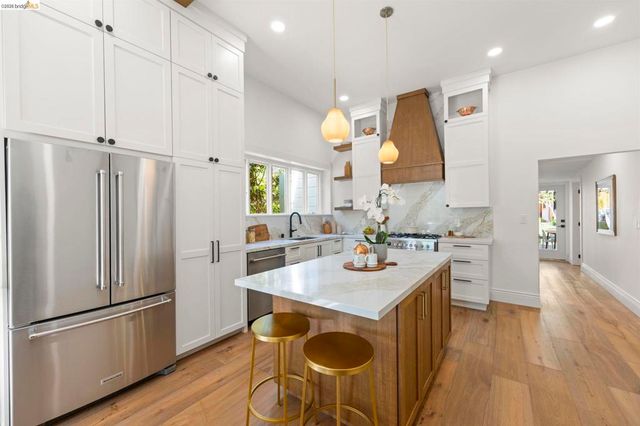 1325 Henry St, Berkeley, CA 94709