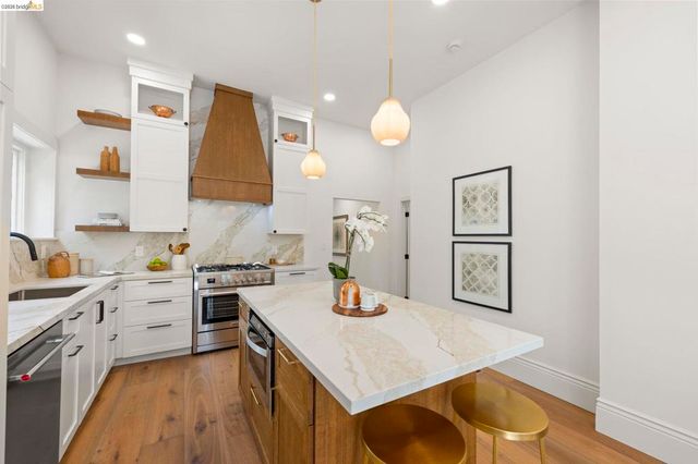 1325 Henry St, Berkeley, CA 94709