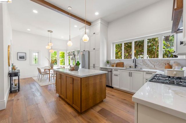 1325 Henry St, Berkeley, CA 94709