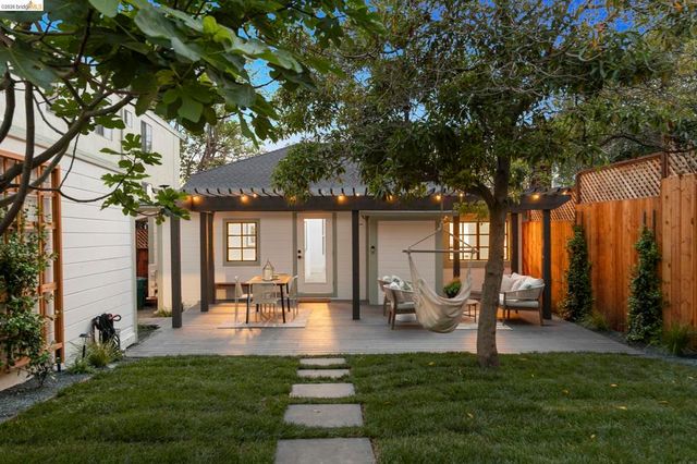 1325 Henry St, Berkeley, CA 94709