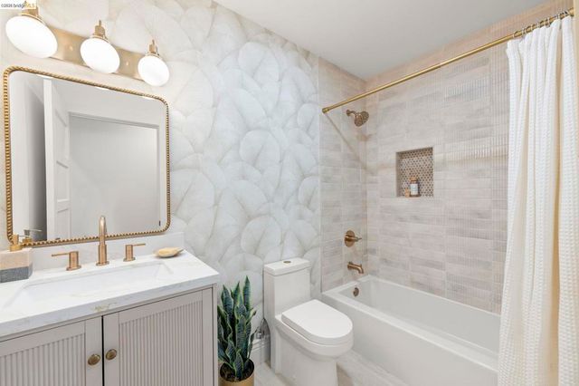 1325 Henry St, Berkeley, CA 94709