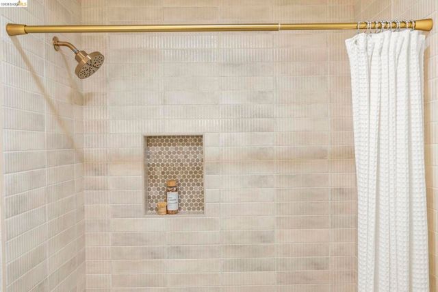 1325 Henry St, Berkeley, CA 94709