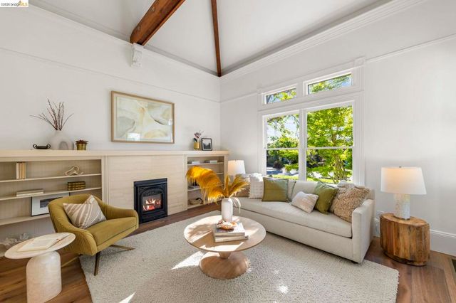 1325 Henry St, Berkeley, CA 94709