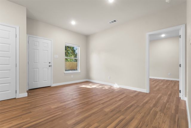 1011 Maloma Court, Tool, TX 75143