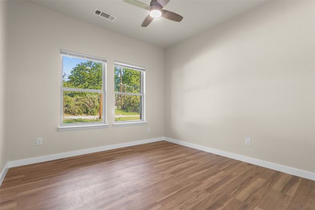 1011 Maloma Court, Tool, TX 75143