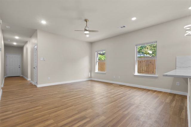 1011 Maloma Court, Tool, TX 75143