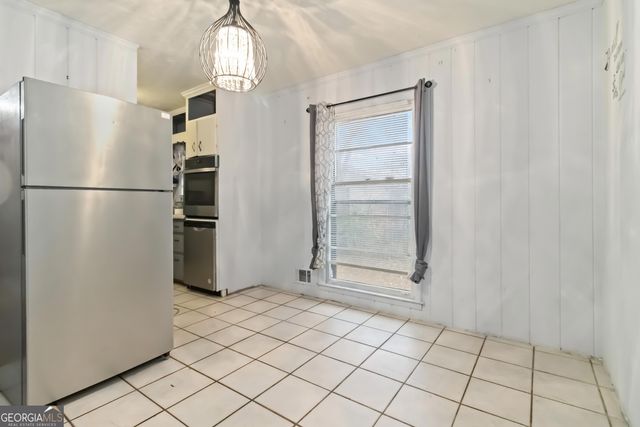 913 Longleaf Drive, Forest Park, GA 30297