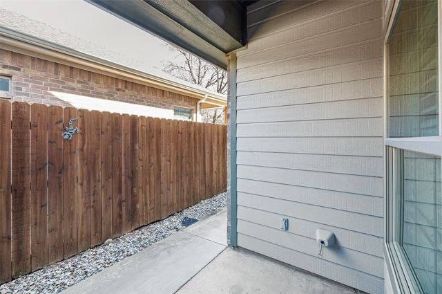 2214 Cobblestone Court, Granbury, TX 76049