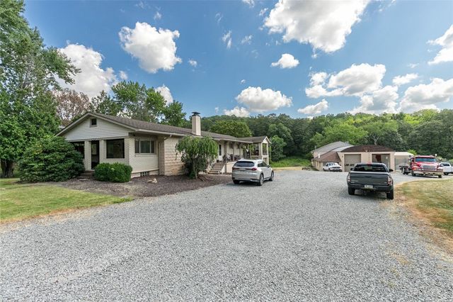 3275 Hills Church Road, Murrysville, PA 15632