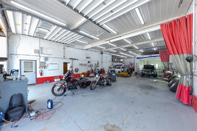 3275 Hills Church Road, Murrysville, PA 15632