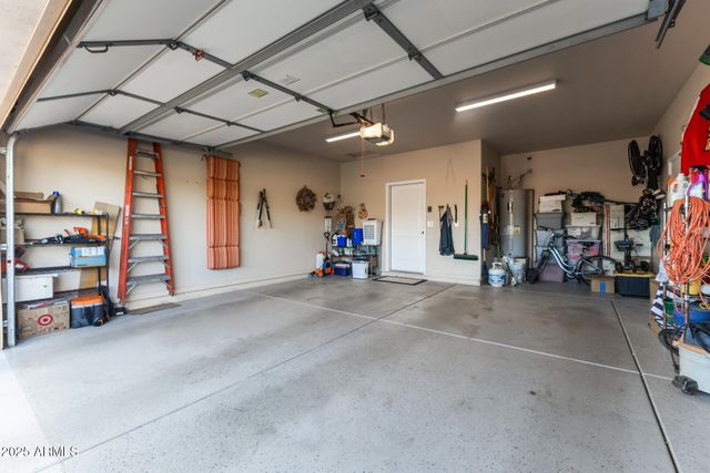 614 N TOMAHAWK Road, Apache Junction, AZ 85119