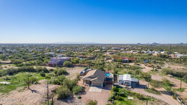 614 N TOMAHAWK Road, Apache Junction, AZ 85119