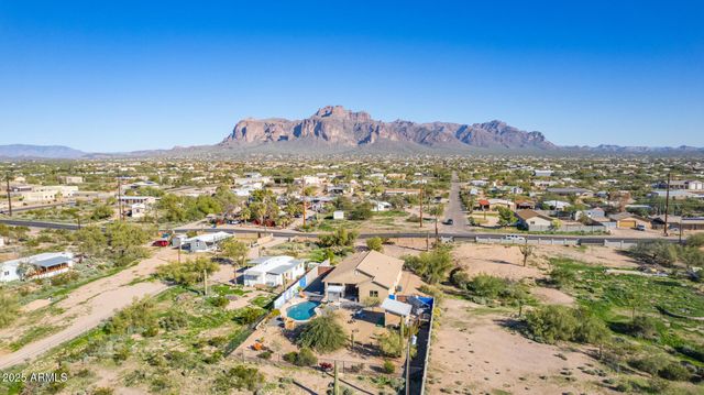 614 N TOMAHAWK Road, Apache Junction, AZ 85119