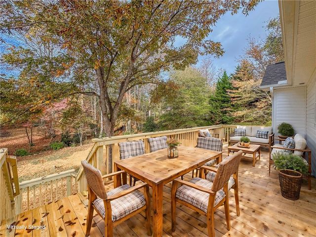 334 Code Circle, Seneca, SC 29678
