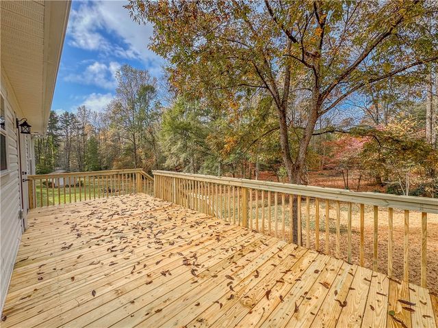 334 Code Circle, Seneca, SC 29678