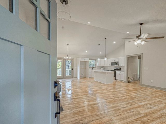 334 Code Circle, Seneca, SC 29678