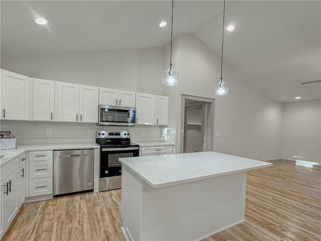 334 Code Circle, Seneca, SC 29678