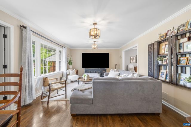 134 W PARK DR, Charlottesville, VA 22901