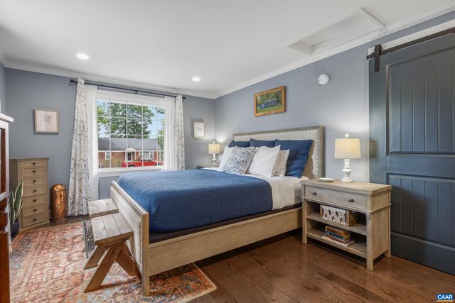 134 W PARK DR, Charlottesville, VA 22901