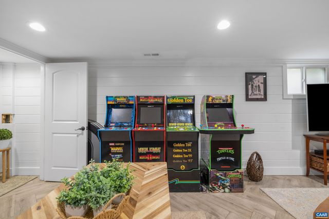134 W PARK DR, Charlottesville, VA 22901