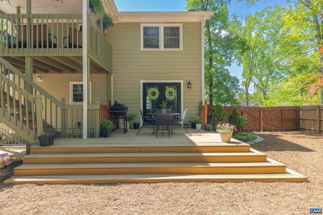 134 W PARK DR, Charlottesville, VA 22901