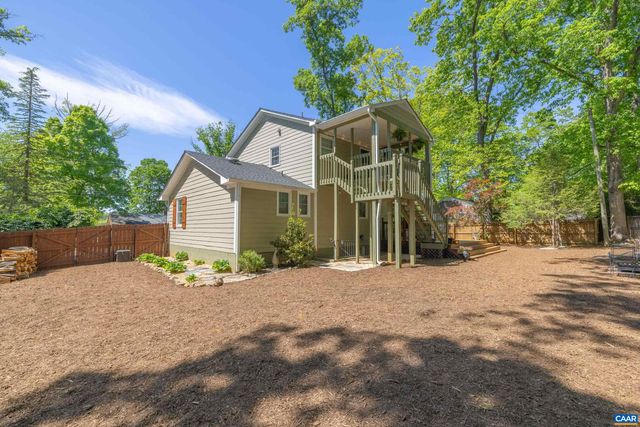 134 W PARK DR, Charlottesville, VA 22901