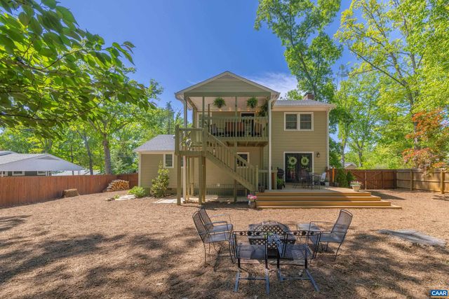 134 W PARK DR, Charlottesville, VA 22901
