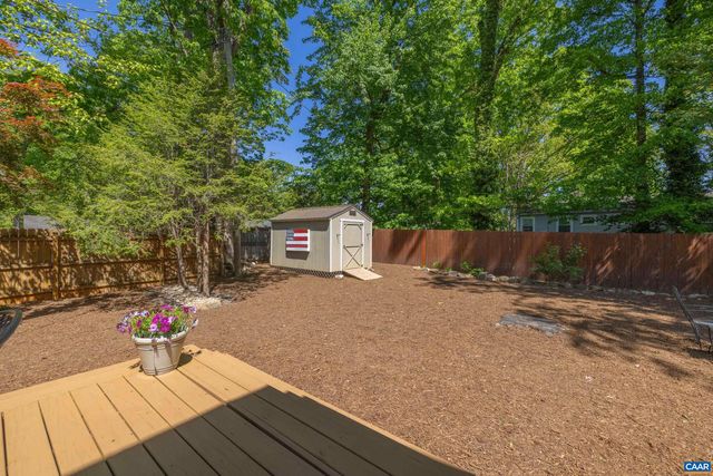 134 W PARK DR, Charlottesville, VA 22901