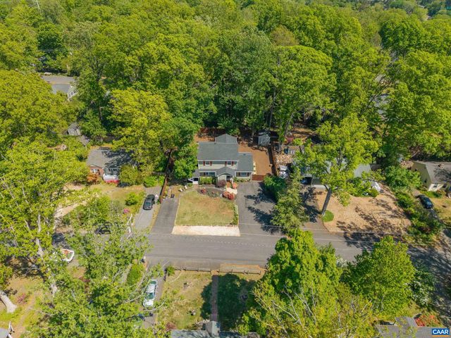 134 W PARK DR, Charlottesville, VA 22901