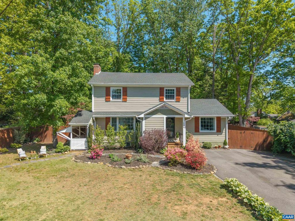 134 W PARK DR, Charlottesville, VA 22901
