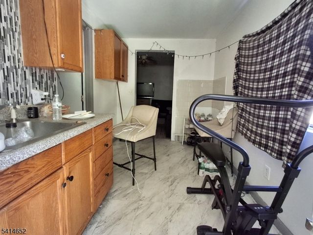 172 Maple Rd, Franklin Boro, NJ 07416