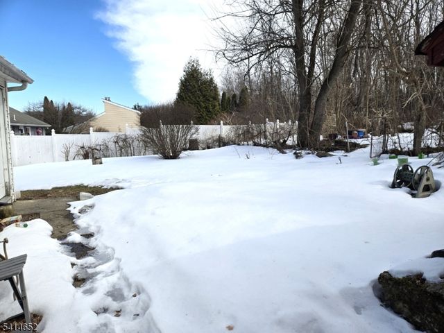 172 Maple Rd, Franklin Boro, NJ 07416