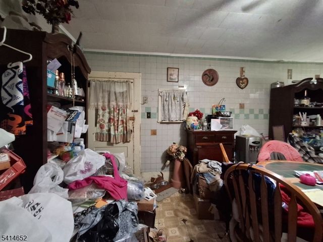 172 Maple Rd, Franklin Boro, NJ 07416