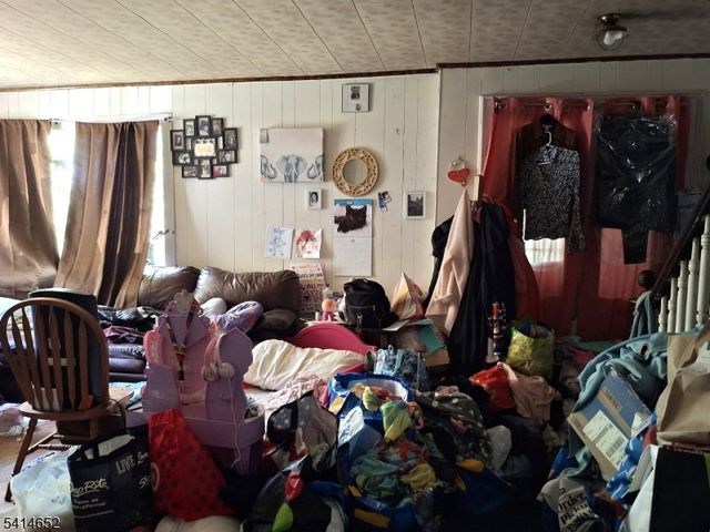 172 Maple Rd, Franklin Boro, NJ 07416