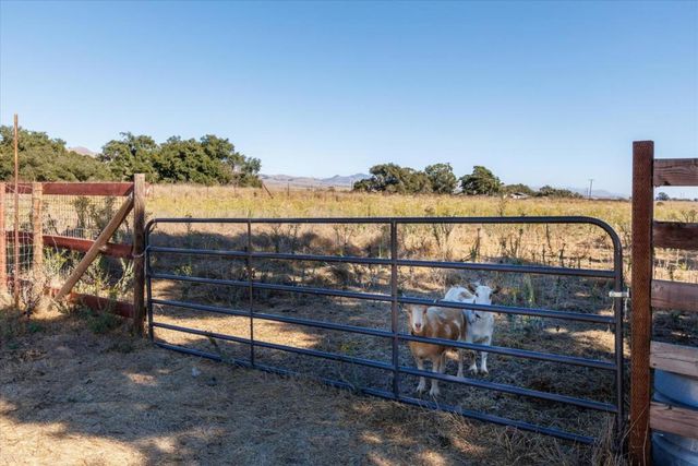 840 S Oak Glen Avenue, Nipomo, CA 93444