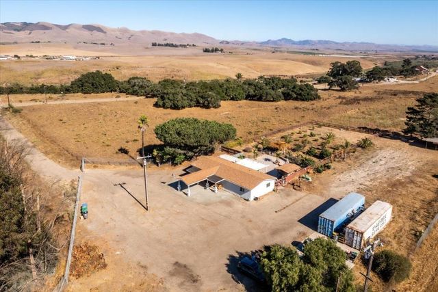 840 S Oak Glen Avenue, Nipomo, CA 93444