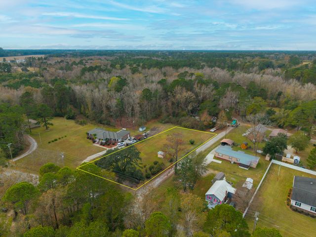 263 Haynesville Ext, Moncks Corner, SC 29461