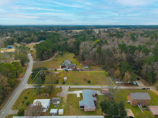 263 Haynesville Ext, Moncks Corner, SC 29461